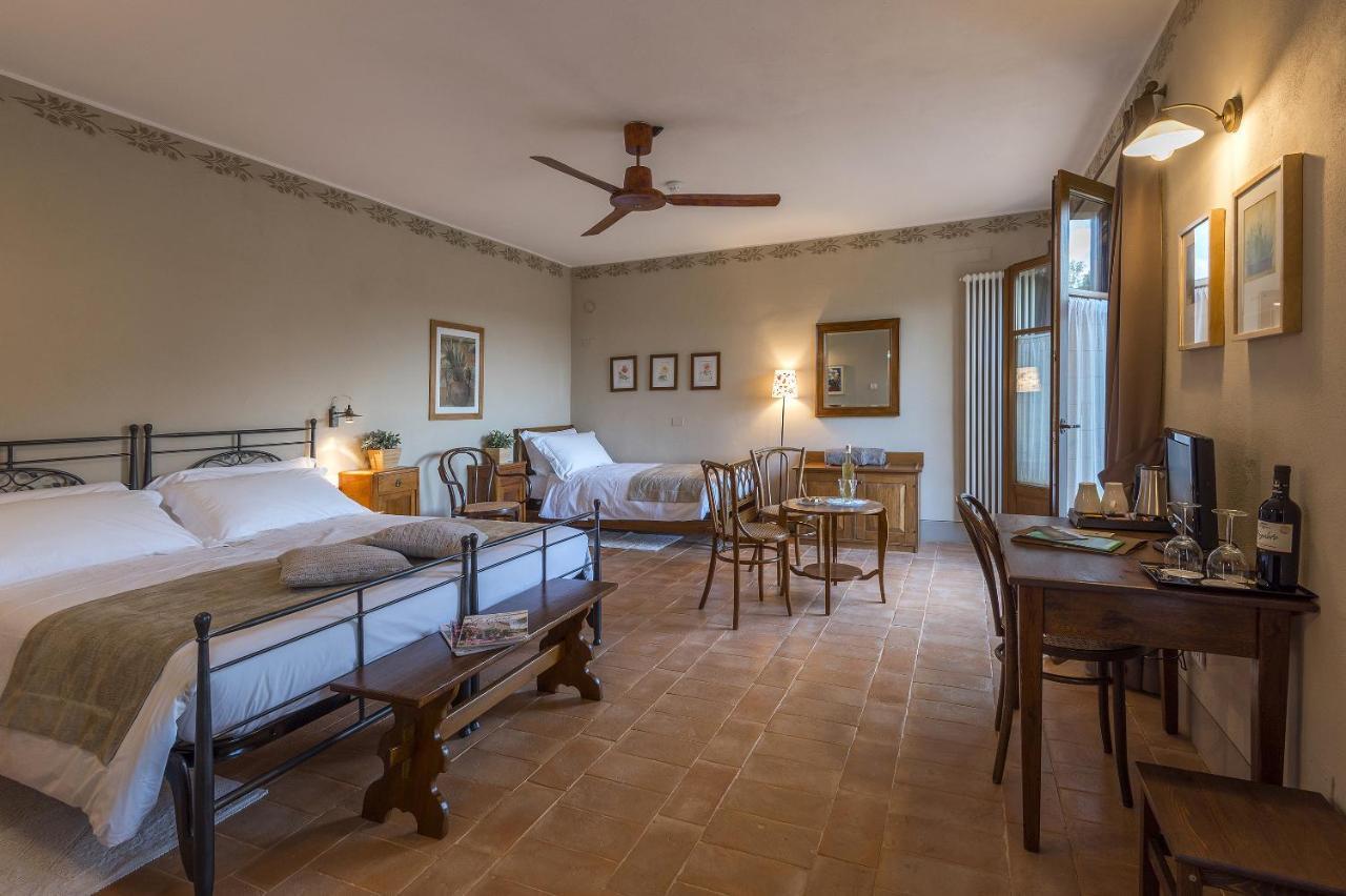 Podere Carceroni Poggi del Sasso Buitenkant foto