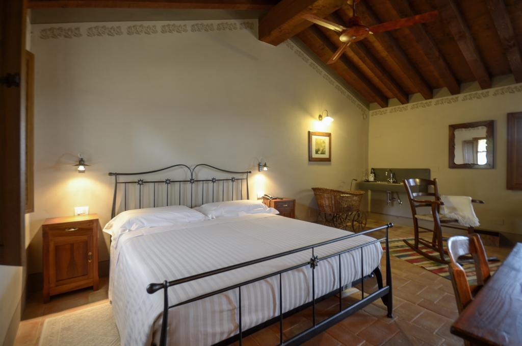Podere Carceroni Poggi del Sasso Kamer foto